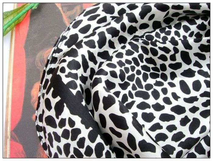 Leopard Print Big Square Silk Scarf Leopard Print Big Square Silk Scarf