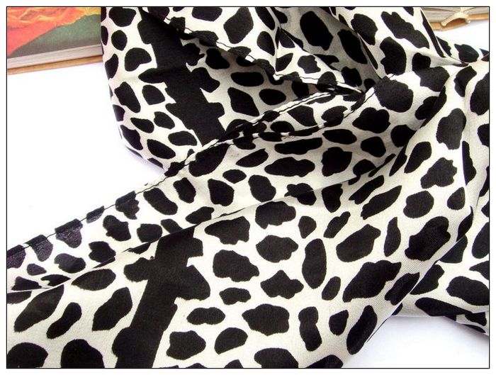 Leopard Print Big Square Silk Scarf Leopard Print Big Square Silk Scarf