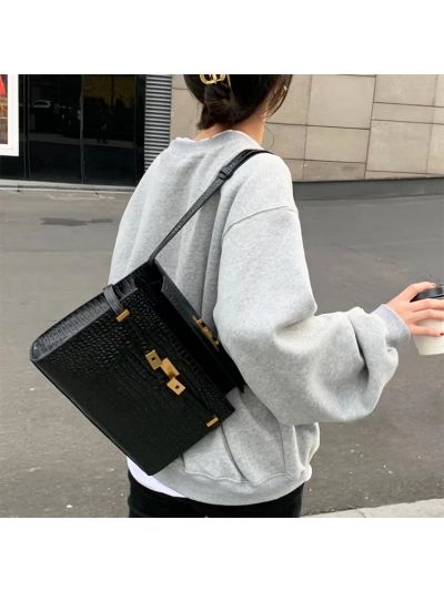 Classic Box Genuine Leather Shoulder Bag Manhattan Bag