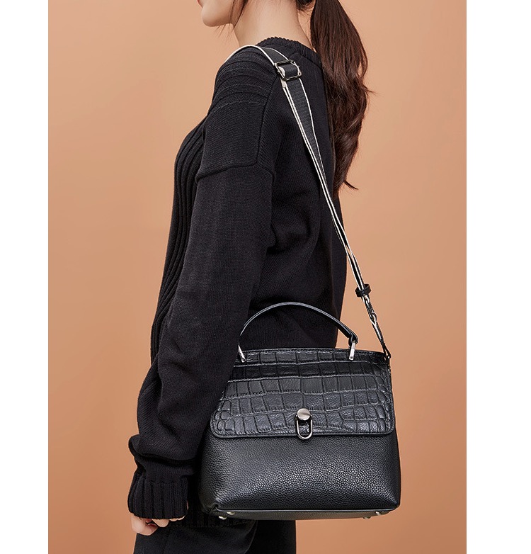 wholesale leather handbags